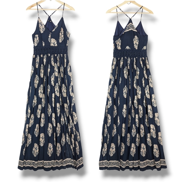 Fashion Nova Boho Maxi Halter Dress Medium Navy Blue Tan White Crochet Waistband - Picture 1 of 16